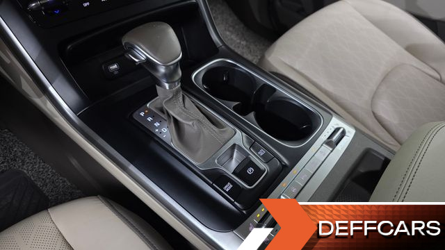 Kia CARNIVAL 9-Seater Prestige купить на сайте DeffCars