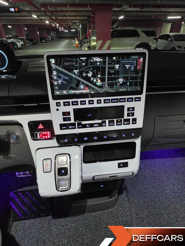 Hyundai STARIA 4WD Lounge 9-Seater Inspiration купить на сайте DeffCars