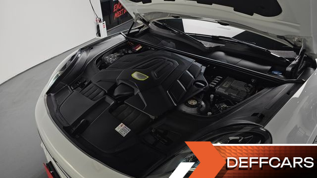 Porsche CAYENNE 3.0 E-Hybrid купить на сайте DeffCars