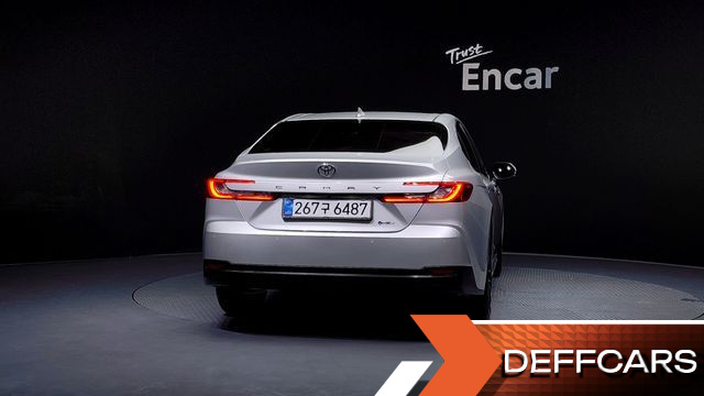 Toyota CAMRY 2.5 XLE Hybrid купить на сайте DeffCars