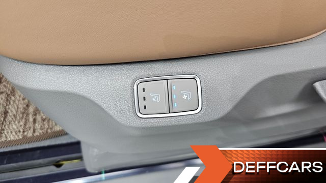 Hyundai STARIA 4WD Lounge 9-Seater Inspiration купить на сайте DeffCars