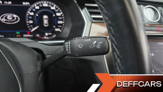 Volkswagen PASSAT 2.0 TDI Premium купить на сайте DeffCars