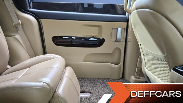 Kia CARNIVAL 7-Seater Limousine President купить на сайте DeffCars