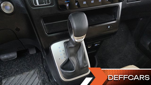 Hyundai STARIA 4WD Tourer 9-Seater Modern купить на сайте DeffCars
