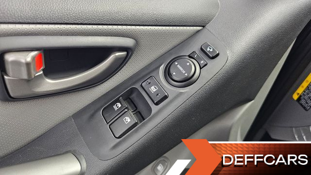 Hyundai STAREX 4WD Urban 9-Seater Premium Special купить на сайте DeffCars