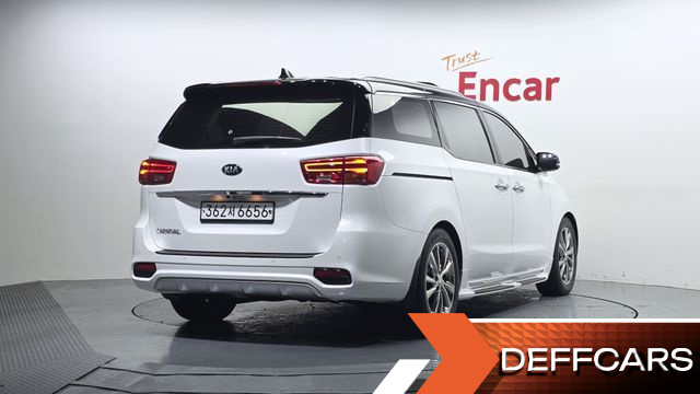 Kia CARNIVAL 9-Seater Noblesse Special купить на сайте DeffCars