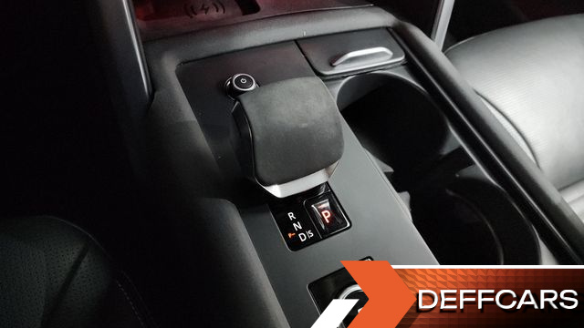 Land Rover DISCOVERY D250 SE купить на сайте DeffCars