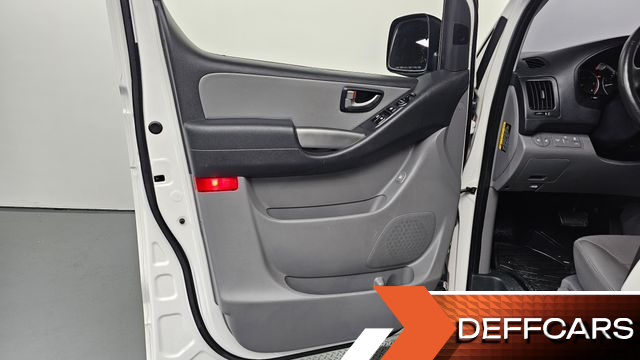 Hyundai STAREX 4WD Wagon 12-Seater Modern купить на сайте DeffCars