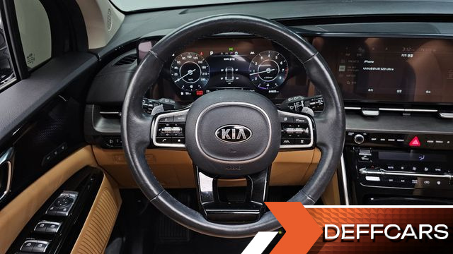 Kia CARNIVAL Gasoline 7-Seater Signature купить на сайте DeffCars