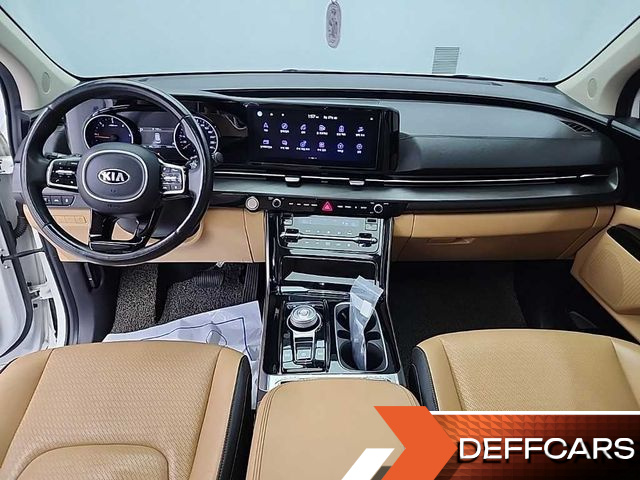 Kia CARNIVAL 9-Seater Noblesse купить на сайте DeffCars