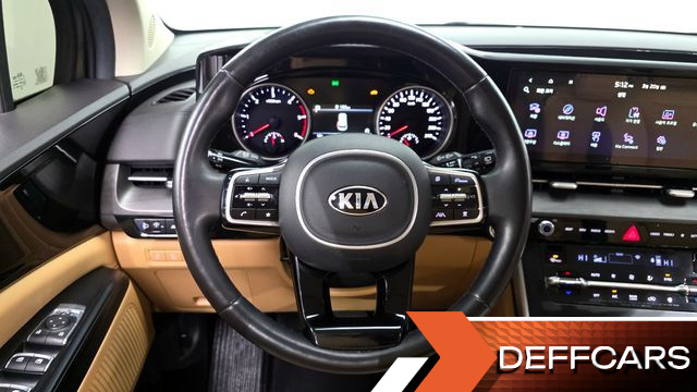 Kia CARNIVAL 9-Seater Prestige купить на сайте DeffCars