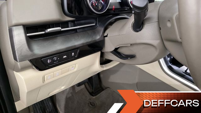 Kia CARNIVAL 9-Seater Prestige купить на сайте DeffCars