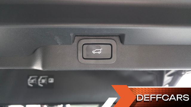 Land Rover DISCOVERY 2.0 SD4 SE купить на сайте DeffCars