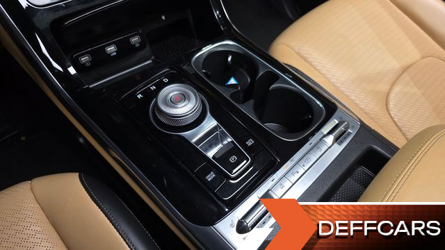 Kia CARNIVAL 7-Seater Signature купить на сайте DeffCars