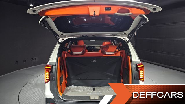 Kia CARNIVAL HEV 9-Seater Hi-Limousine (Special vehicle) купить на сайте DeffCars