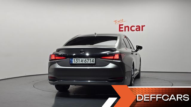 Lexus ES Executive купить на сайте DeffCars