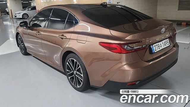 Toyota CAMRY 2.5 XLE Premium Hybrid купить на сайте DeffCars