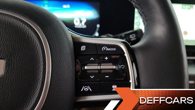 Kia CARNIVAL 9-Seater Signature купить на сайте DeffCars