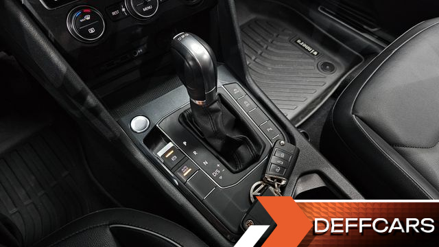 Volkswagen TIGUAN 2.0 TDI Premium купить на сайте DeffCars