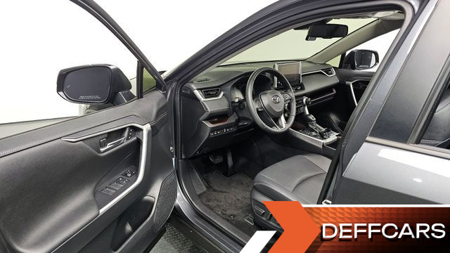 Toyota RAV4 2,5 4WD Hybrid LTD купить на сайте DeffCars
