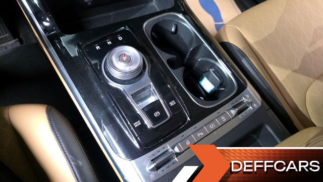 Kia CARNIVAL 9-Seater Noblesse купить на сайте DeffCars