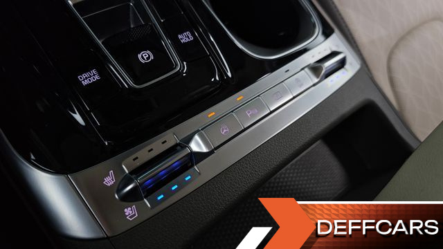 Kia CARNIVAL 9-Seater Noblesse купить на сайте DeffCars