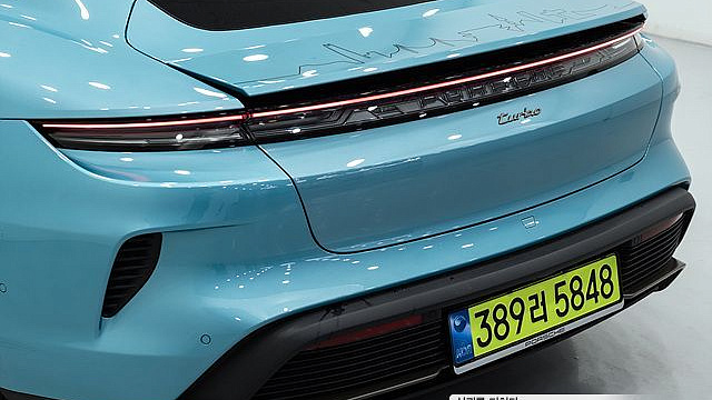 Porsche TAYCAN Turbo купить на сайте DeffCars