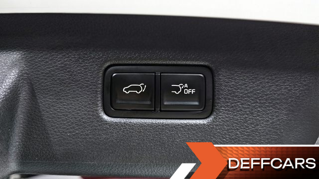 Kia CARNIVAL 9-Seater Signature купить на сайте DeffCars