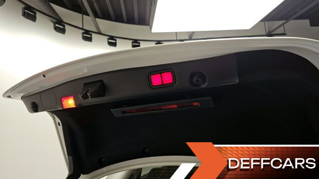 Mercedes E-CLASS E400 4MATIC Exclusive купить на сайте DeffCars