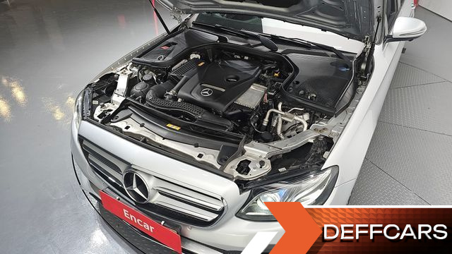 Mercedes E-CLASS E300 4MATIC Avnatgarde купить на сайте DeffCars