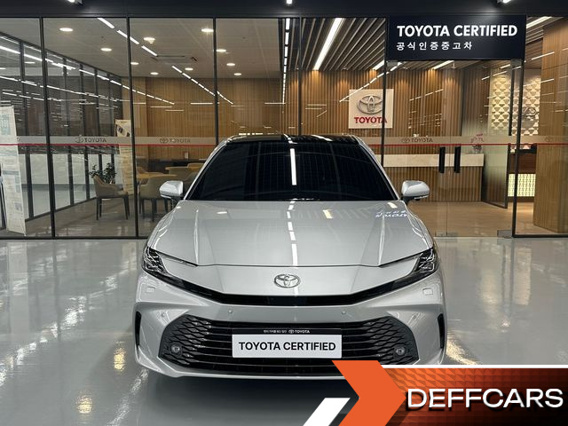 Toyota CAMRY 2.5 XLE Premium Hybrid купить на сайте DeffCars