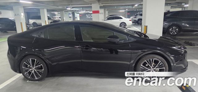 Toyota PRIUS 2.0 XLE купить на сайте DeffCars