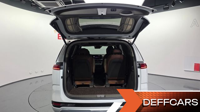 Kia CARNIVAL 9-Seater Hi-Limousine Signature купить на сайте DeffCars