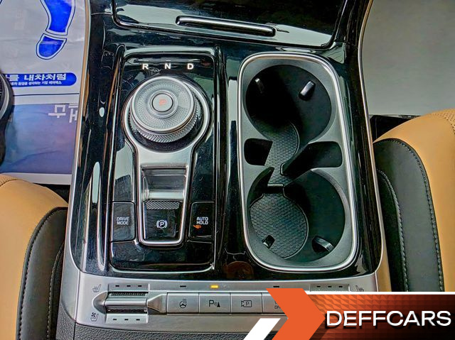 Kia CARNIVAL 9-Seater Noblesse купить на сайте DeffCars