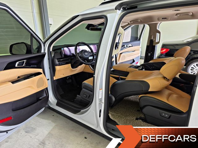 Kia CARNIVAL 9-Seater Signature купить на сайте DeffCars