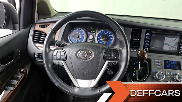 Toyota SIENNA 3.5 AWD купить на сайте DeffCars
