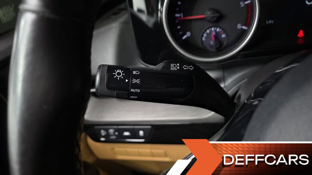 Kia CARNIVAL 9-Seater Prestige купить на сайте DeffCars