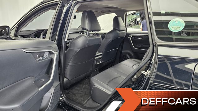 Toyota RAV4 2.5 2WD купить на сайте DeffCars