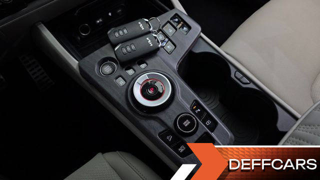 Kia SPORTAGE Signature 2WD купить на сайте DeffCars