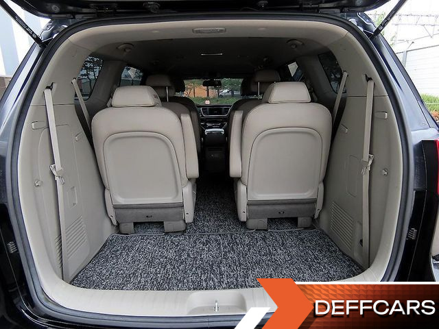 Kia CARNIVAL 9-Seater Luxury купить на сайте DeffCars