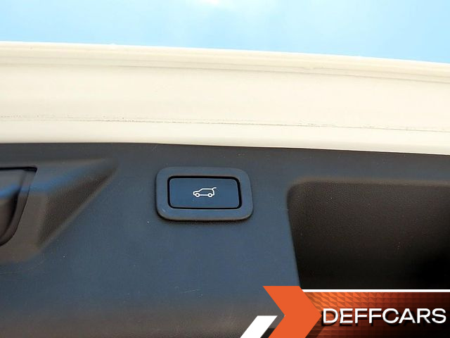 Land Rover DISCOVERY SPORT 2.0 TD4 SE купить на сайте DeffCars