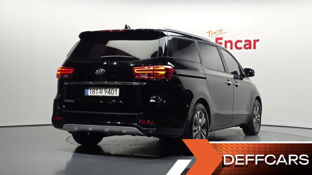 Kia CARNIVAL 9-Seater Luxury купить на сайте DeffCars
