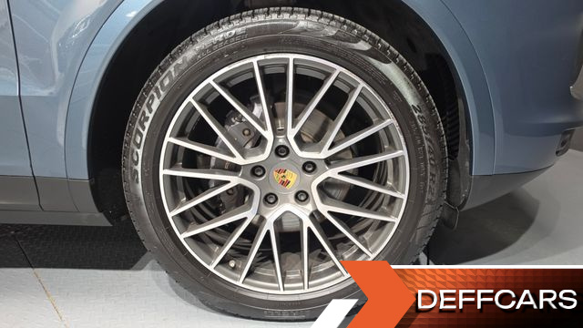 Porsche CAYENNE 3.0 купить на сайте DeffCars
