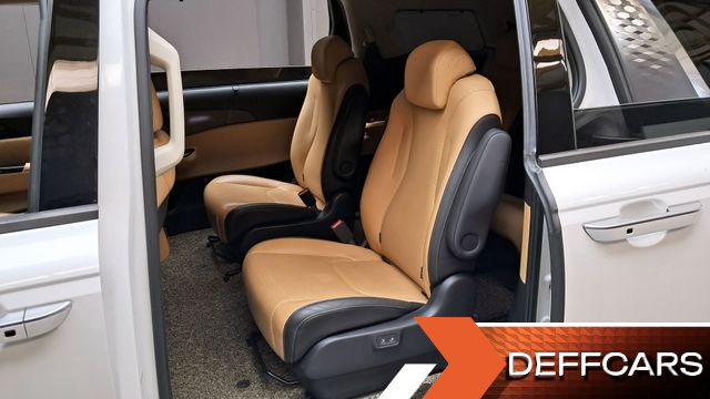 Kia CARNIVAL 9-Seater Signature купить на сайте DeffCars