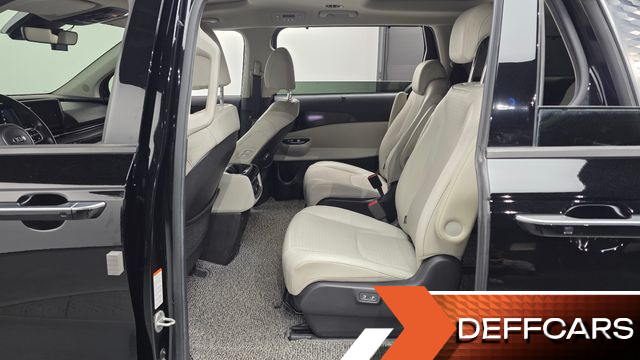 Kia CARNIVAL 9-Seater Signature купить на сайте DeffCars
