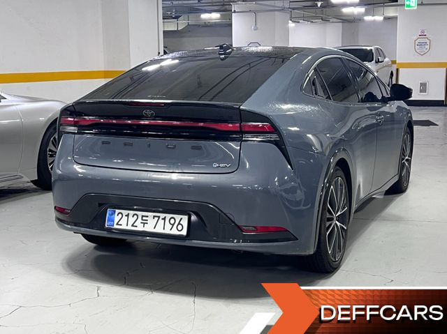 Toyota PRIUS 2.0 XLE купить на сайте DeffCars