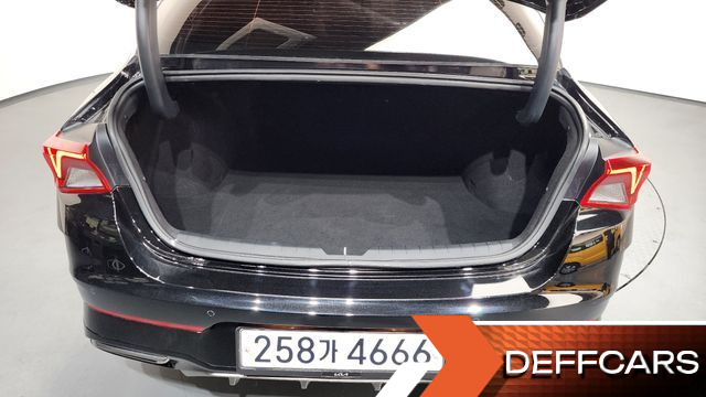 Kia K5 2.0 Signature купить на сайте DeffCars