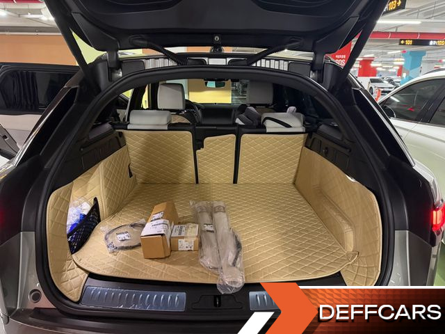 Land Rover RANGE ROVER VELAR 3.0 P400 R-Dynamic HSE купить на сайте DeffCars