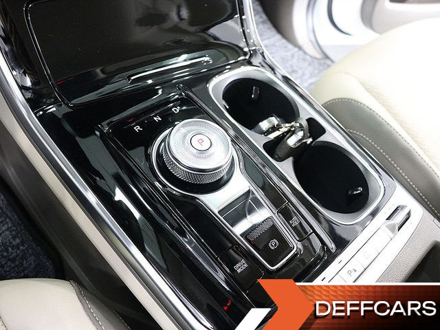 Kia CARNIVAL Gasoline 7-Seater Noblesse купить на сайте DeffCars
