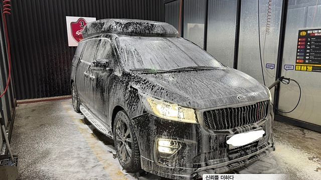 Kia CARNIVAL 9-Seater Hi-Limousine Prestige Hiroof купить на сайте DeffCars
